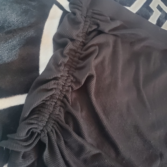 NWOT ruched mini skirt - Picture 2 of 3